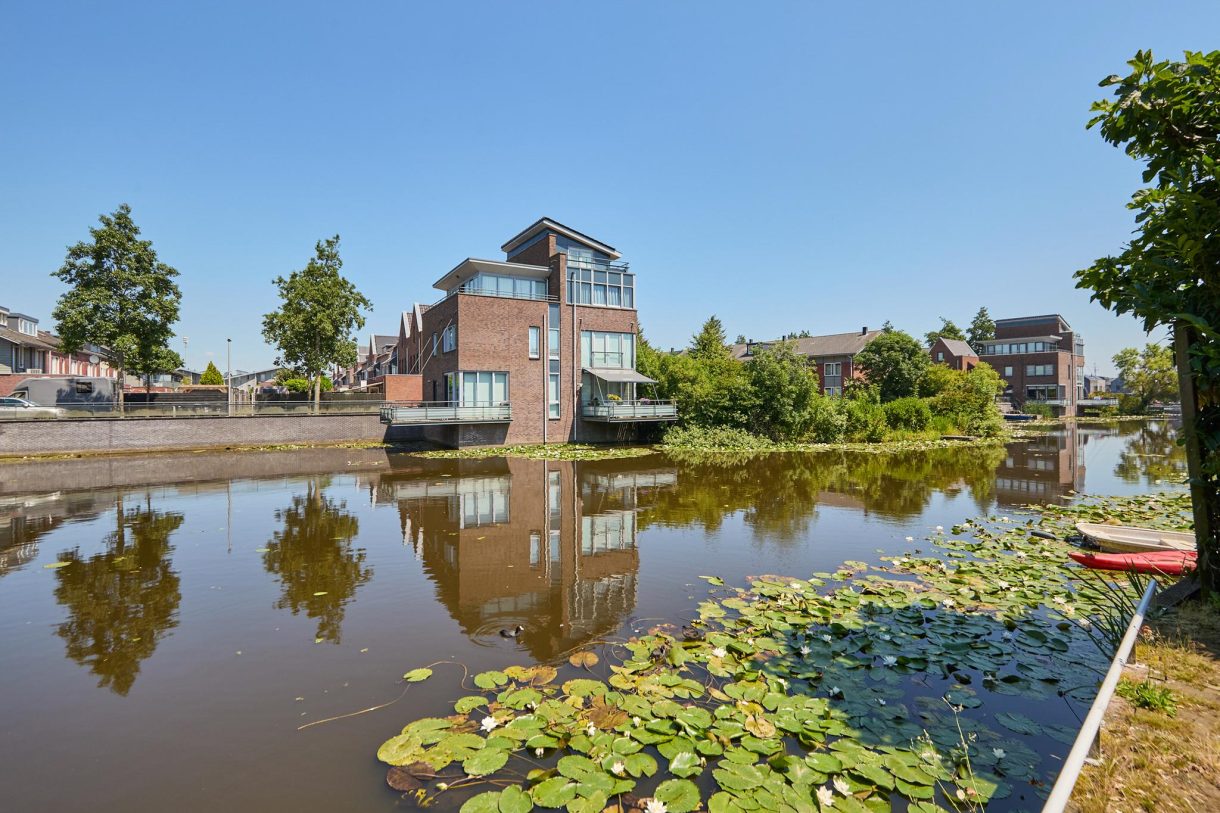 Te koop: Foto Woonhuis aan de Saint Helenabaai 56 in Purmerend