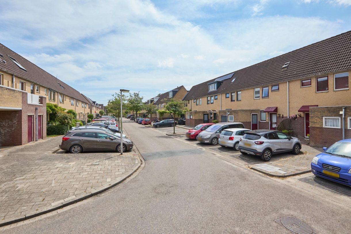 Te koop: Foto Woonhuis aan de Goudenregenstraat 107 in Purmerend