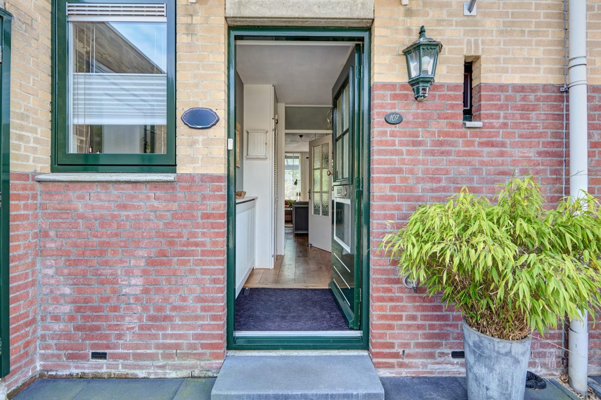 Te koop: Foto Woonhuis aan de Goudenregenstraat 107 in Purmerend