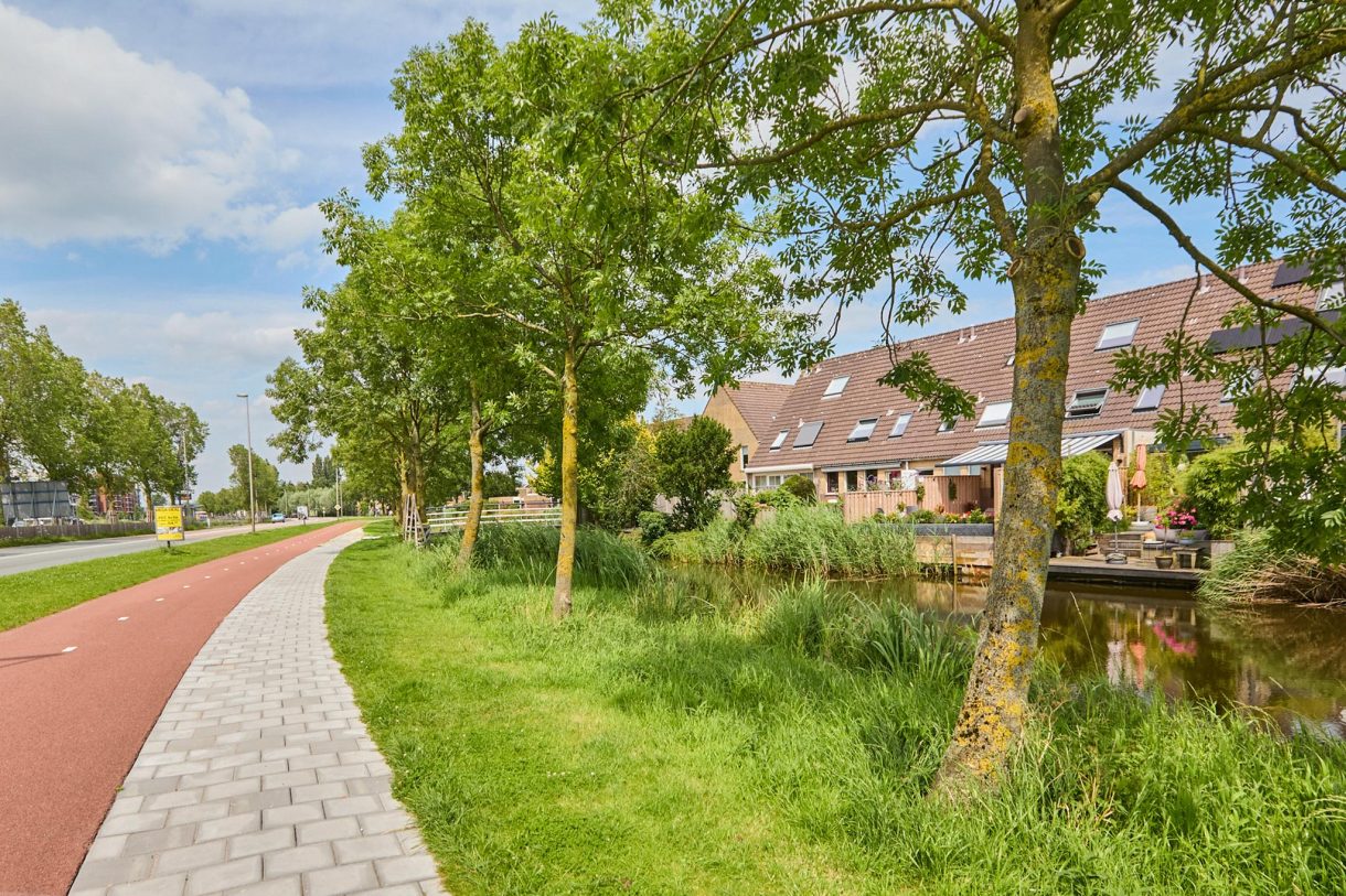 Te koop: Foto Woonhuis aan de Goudenregenstraat 107 in Purmerend